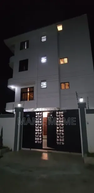 7bdrm House in Addis Abeba, Bole for sale