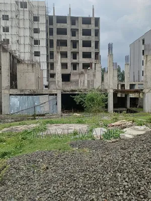 10bdrm House in Addis Abeba, Bole for sale