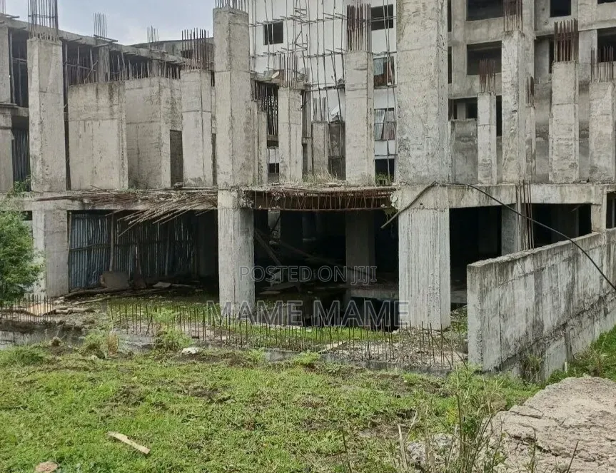 10bdrm House in Addis Abeba, Bole for sale