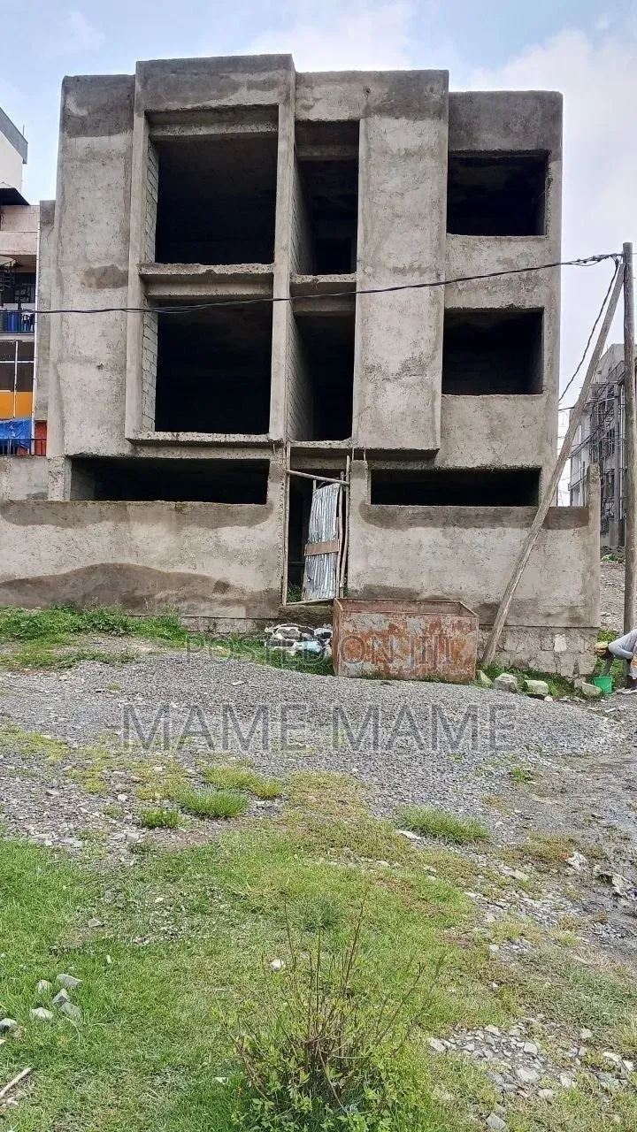 5bdrm House in Addis Abeba, Bole for sale