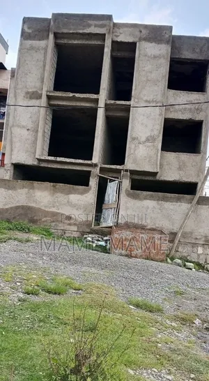 5bdrm House in Addis Abeba, Bole for sale