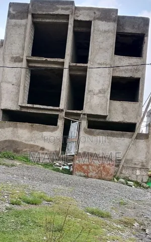 5bdrm House in Addis Abeba, Bole for sale