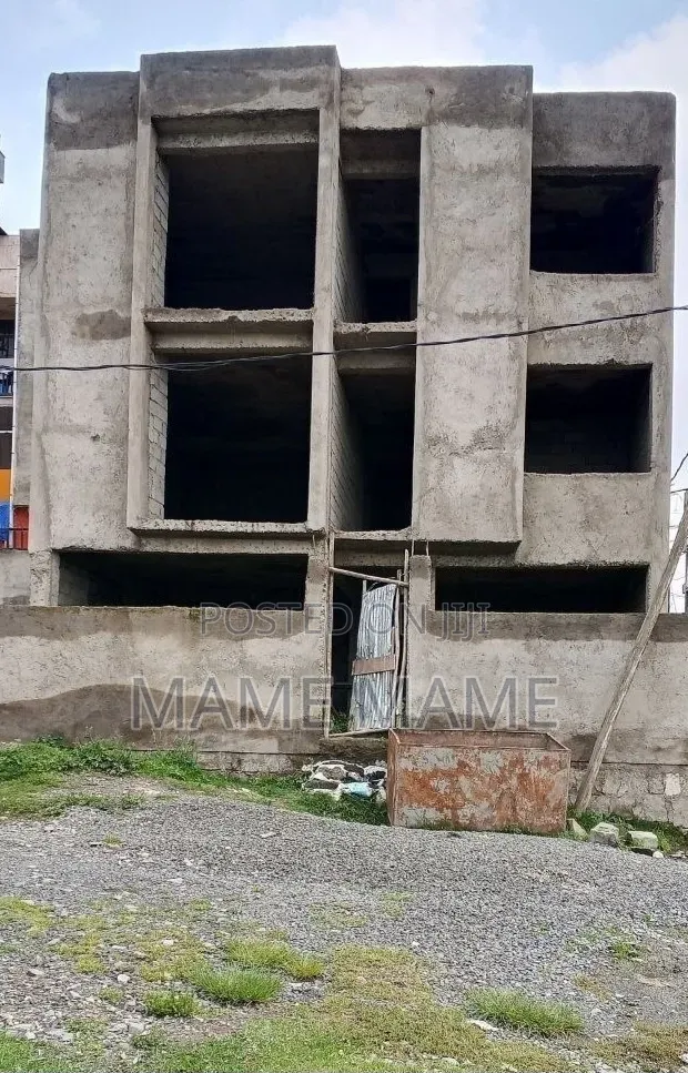 5bdrm House in Addis Abeba, Bole for sale