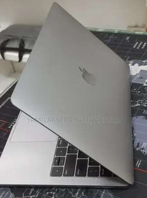 New Laptop Apple MacBook Pro 2019 16GB Intel Core i7 SSD 512GB