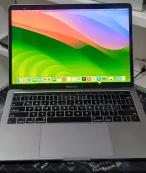 New Laptop Apple MacBook Pro 2019 16GB Intel Core i7 SSD 512GB