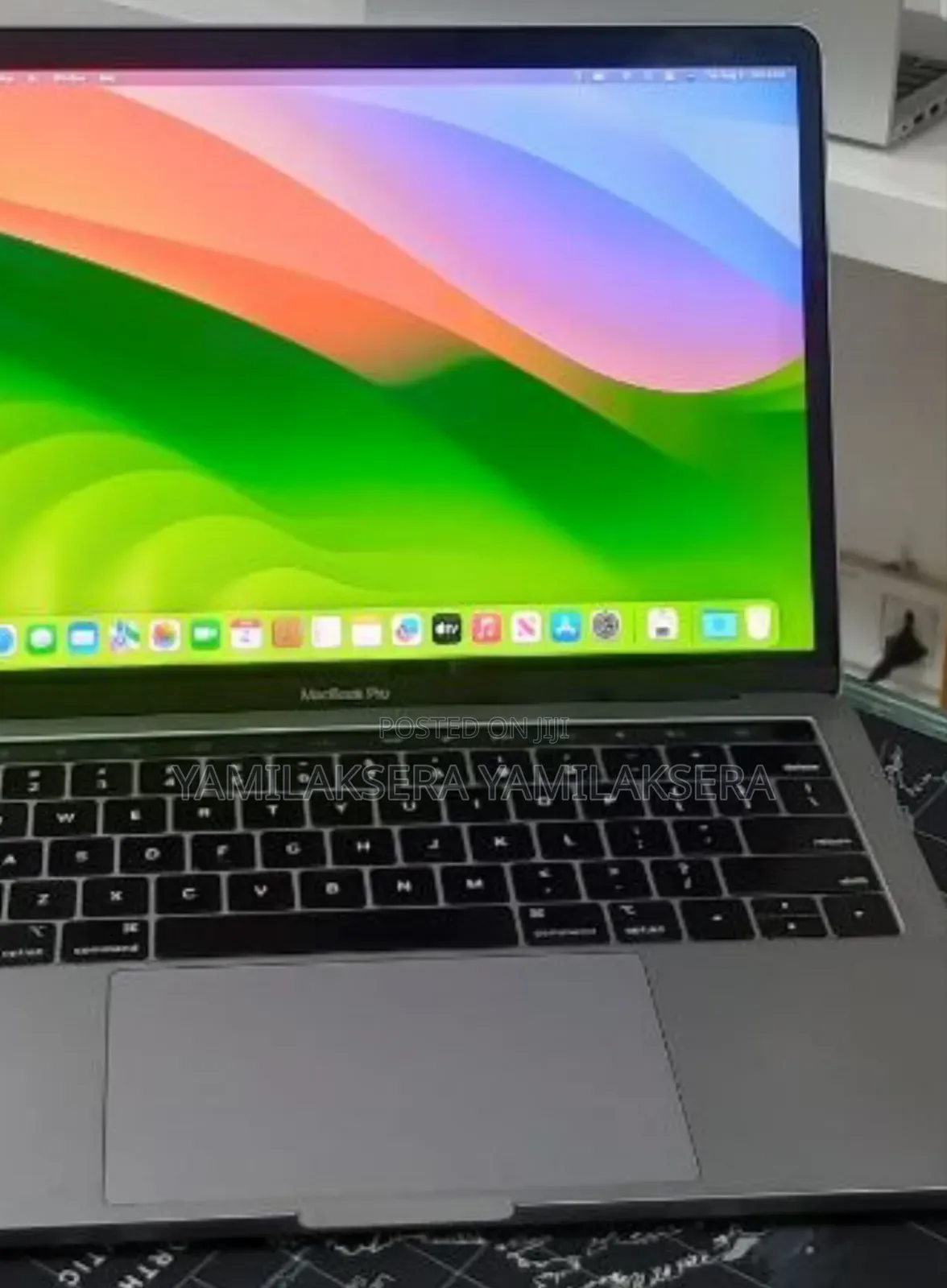 New Laptop Apple MacBook Pro 2019 16GB Intel Core i7 SSD 512GB