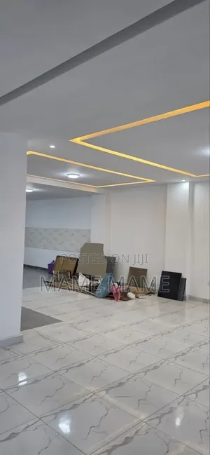 8bdrm House in Addis Abeba, Bole for sale