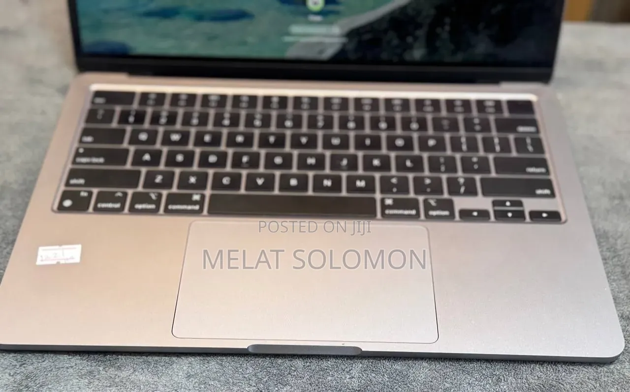 Laptop Apple MacBook Air 2022 M2 8GB eMMC 256GB