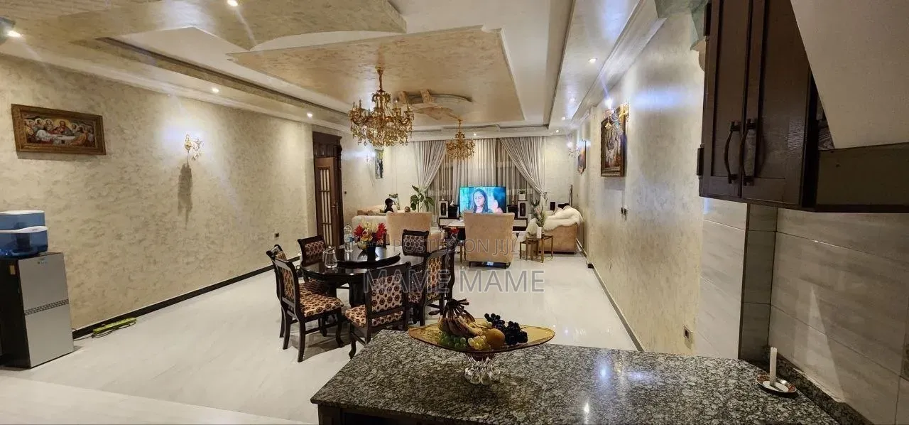 8bdrm House in Addis Abeba, Bole for sale