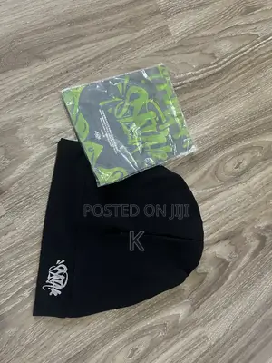 Black Syna World Skull Cap