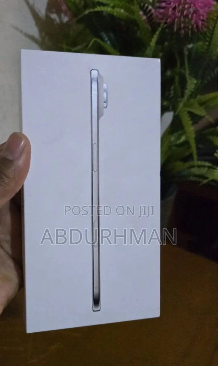 New Apple iPhone Air 256 GB