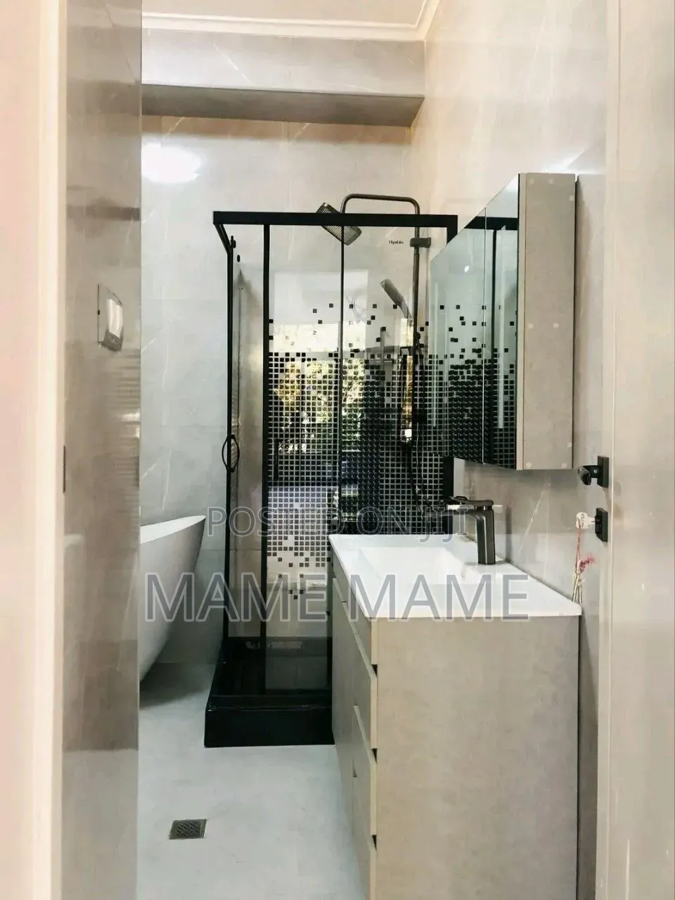 5bdrm House in Addis Abeba, Bole for sale