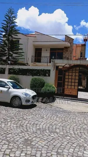 7bdrm House in Addis Abeba, Bole for sale