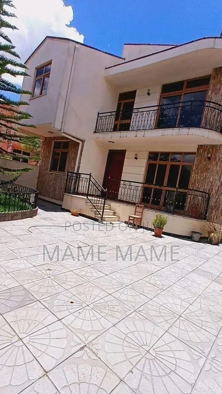 7bdrm House in Addis Abeba, Bole for sale
