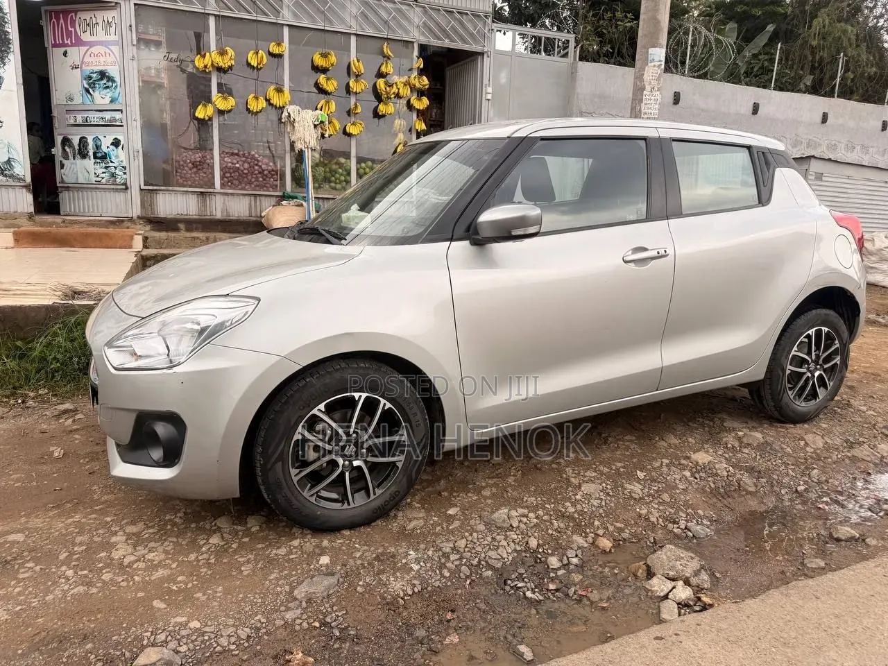Suzuki Swift 2022 Silver
