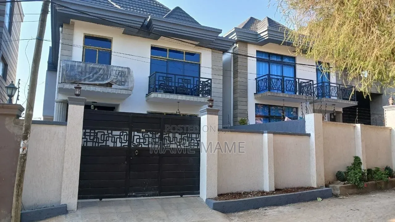 7bdrm House in Addis Abeba, Bole for sale