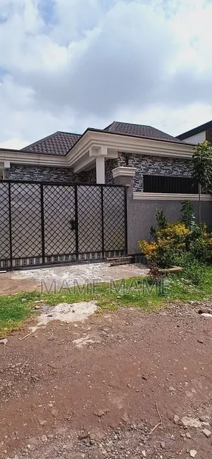 5bdrm Villa in Addis Abeba, Bole for sale
