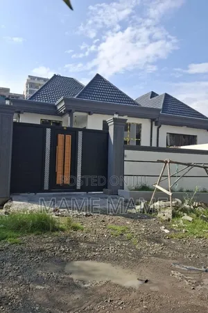 5bdrm Villa in Addis Abeba, Bole for sale