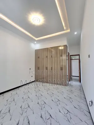 5bdrm Villa in Addis Abeba, Bole for sale