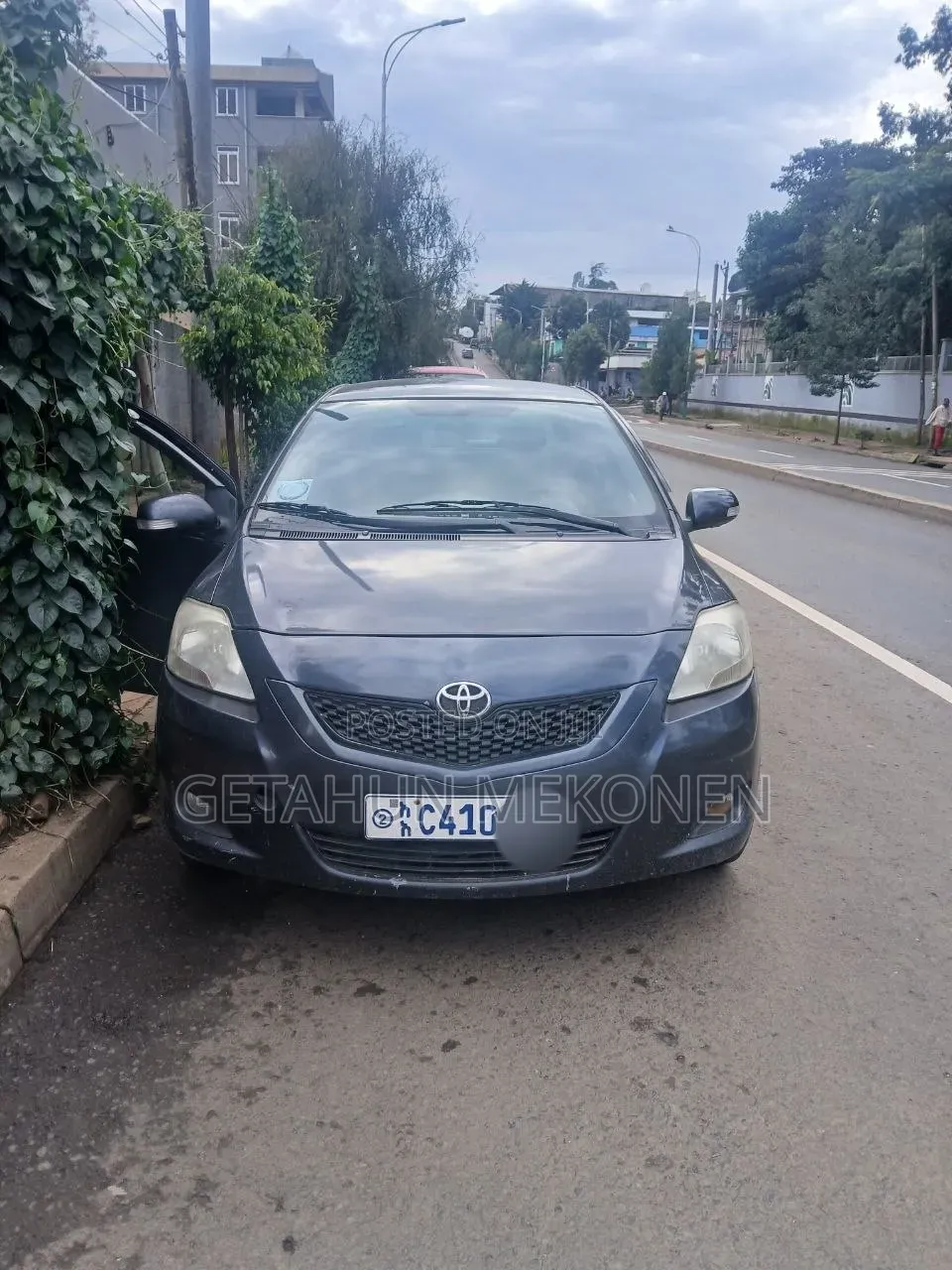 Toyota Belta 2010 Blue