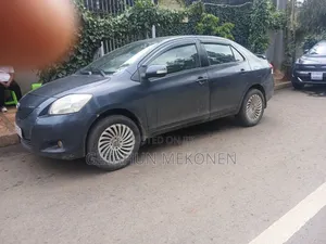 Toyota Belta 2010 Blue