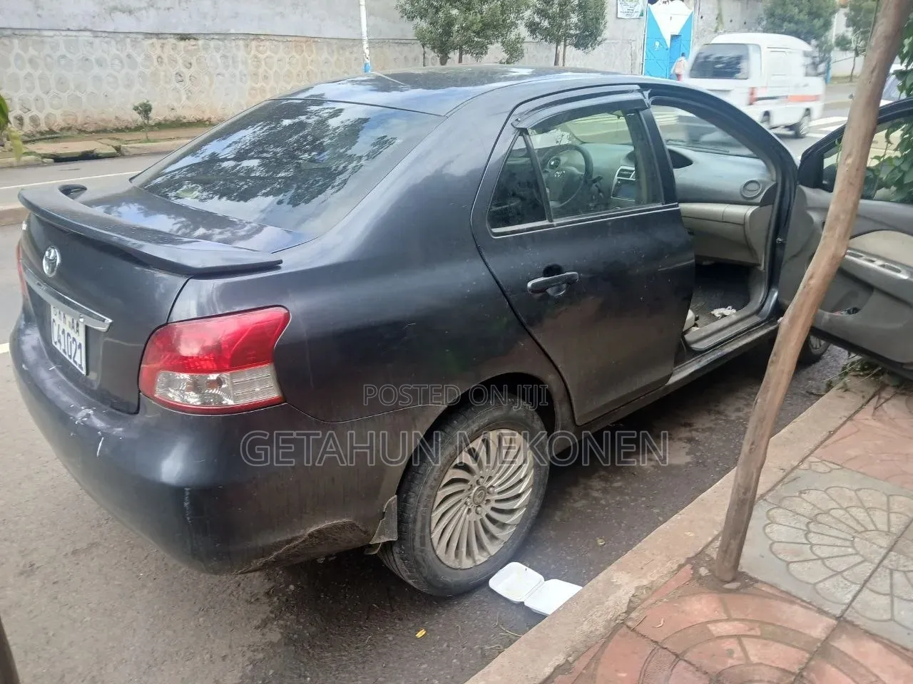 Toyota Belta 2010 Blue