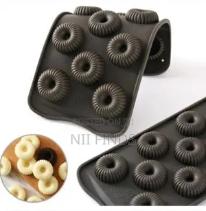 Mini Swirl Bundt Silicone Baking Mold