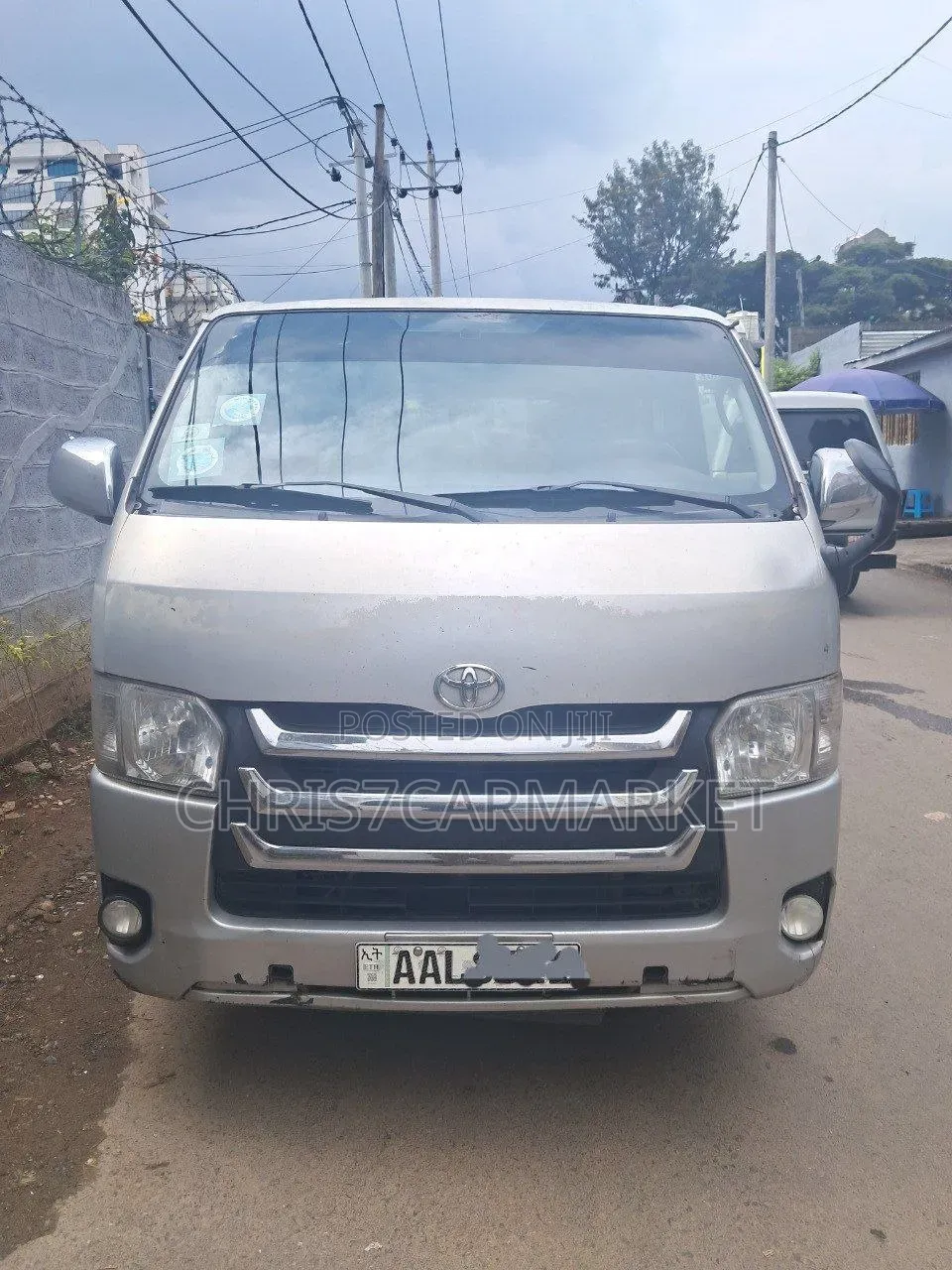 Toyota HiAce 2017 Silver