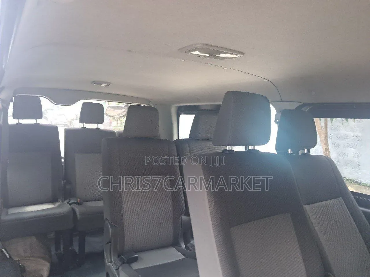 Toyota HiAce 2017 Silver