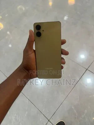 Samsung Galaxy A06 64 GB Gold