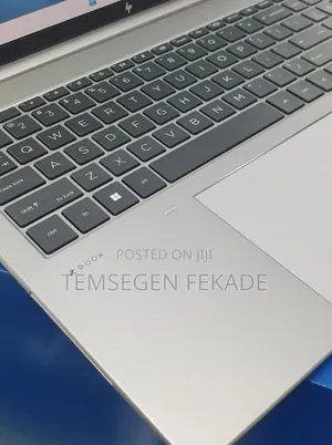 New Laptop HP ZBook Firefly 16 G10 16GB Intel Core i7 SSD 512GB