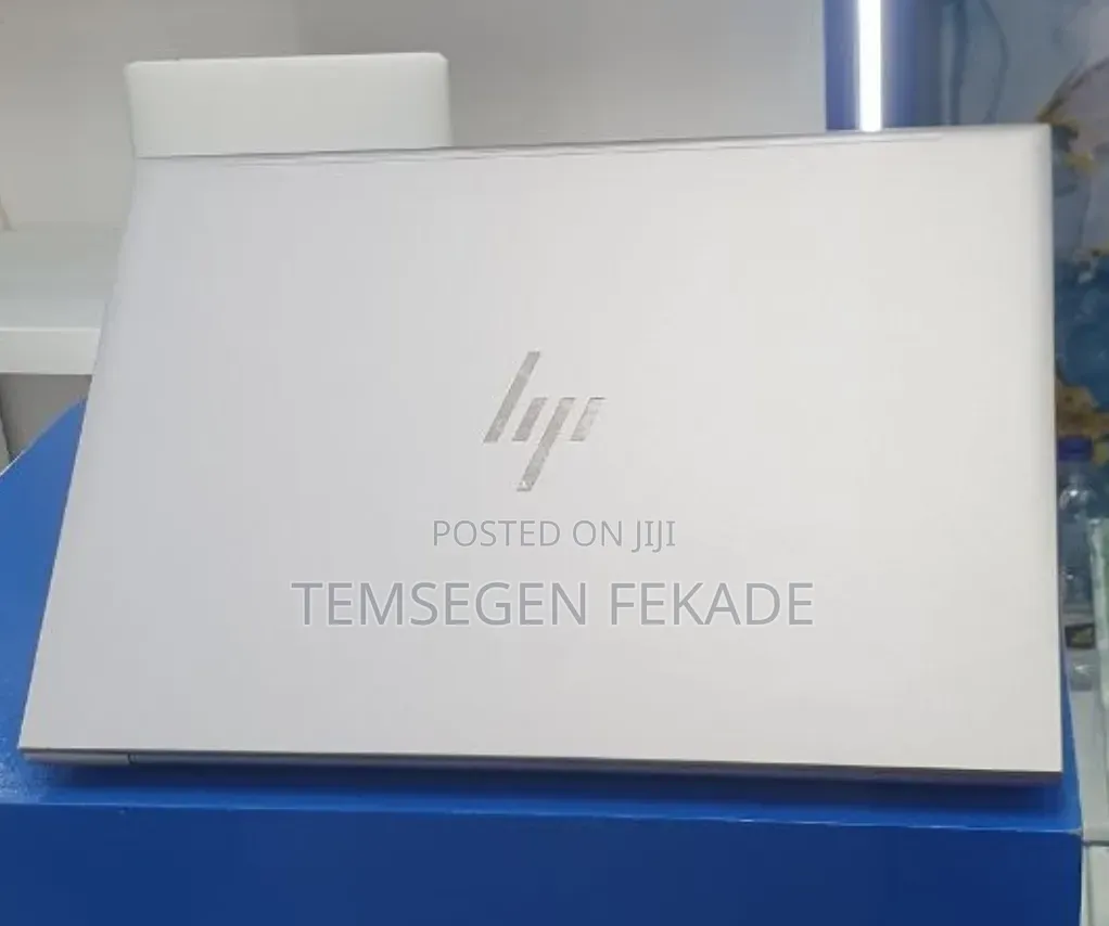 New Laptop HP ZBook Firefly 16 G10 16GB Intel Core i7 SSD 512GB
