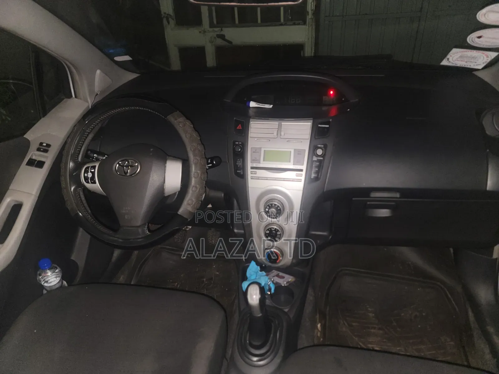 Toyota Yaris 2001 Silver