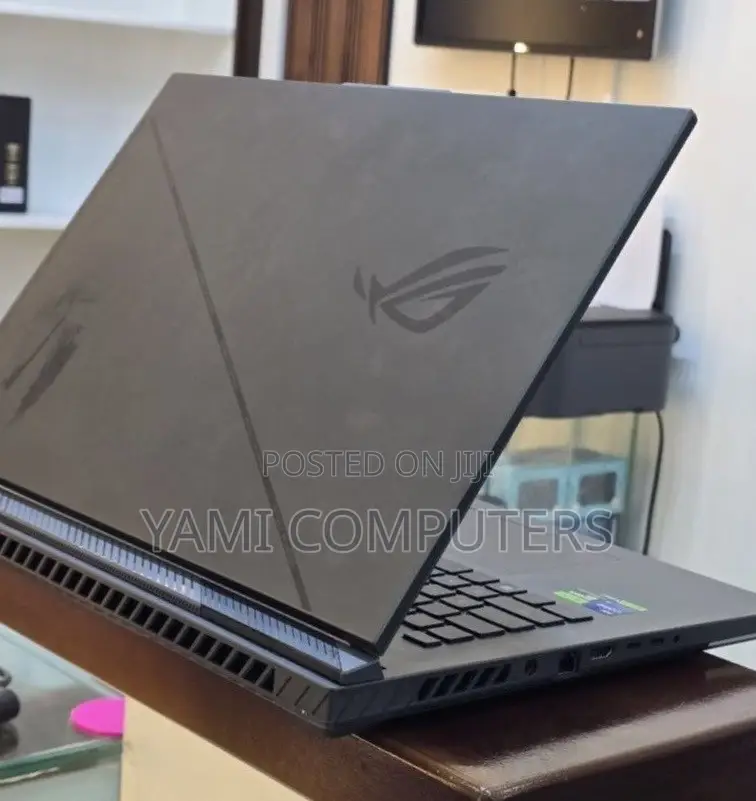 New Laptop Asus ROG Strix G18 40GB Intel Core i9 SSD 1T