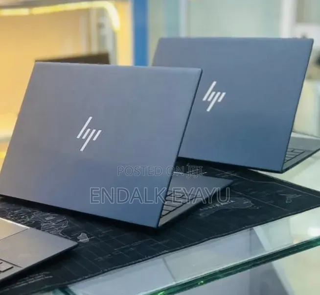 New Laptop HP Elite Dragonfly G3 16GB Intel Core i7 SSD 512GB