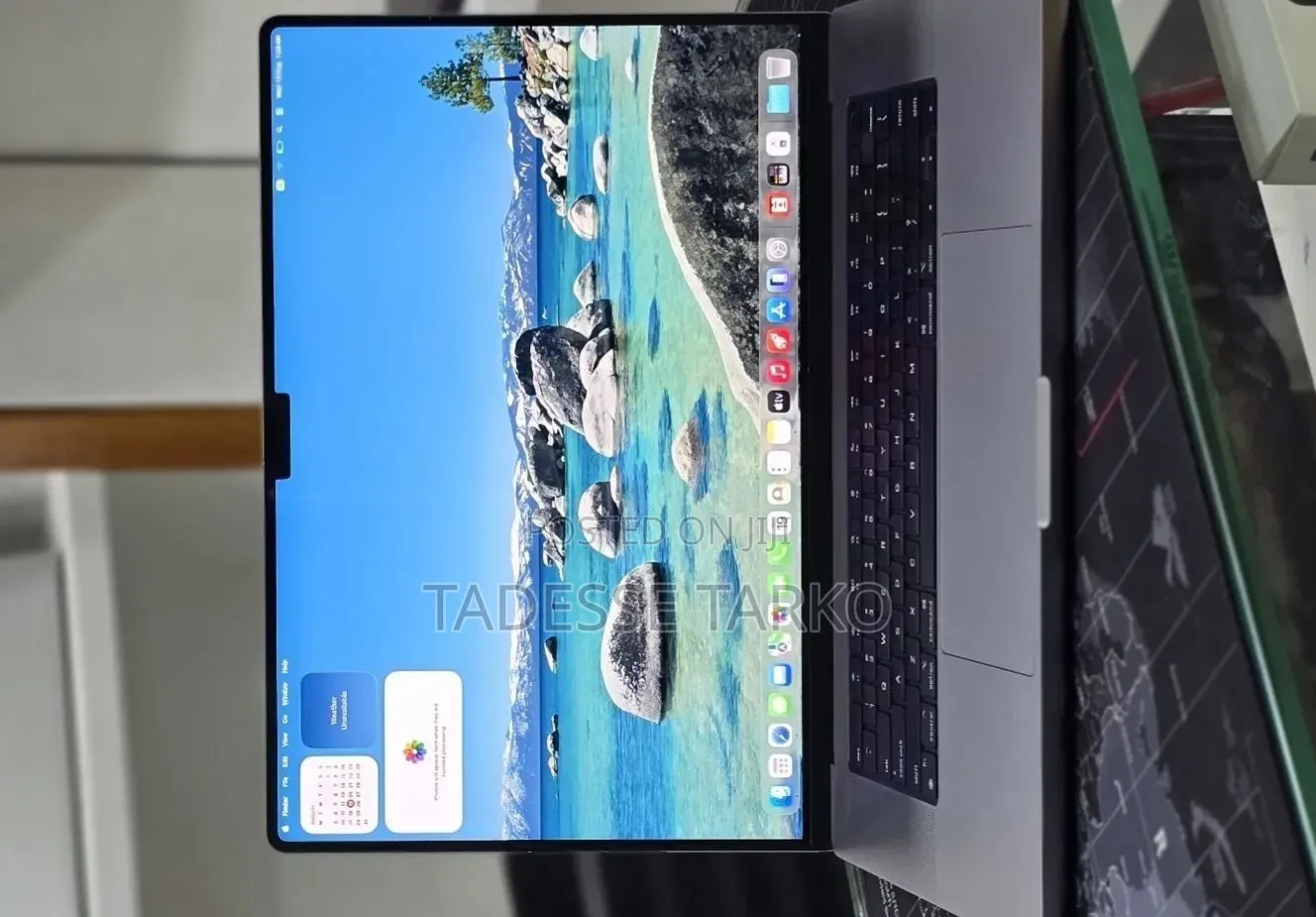 New Laptop Apple MacBook Pro 2023 M2 16GB Apple M2 SSD 512GB