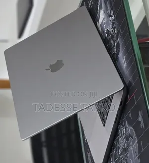 New Laptop Apple MacBook Pro 2023 M2 16GB Apple M2 SSD 512GB
