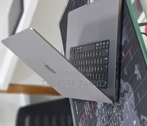 New Laptop Apple MacBook Pro 2023 M2 16GB Apple M2 SSD 512GB