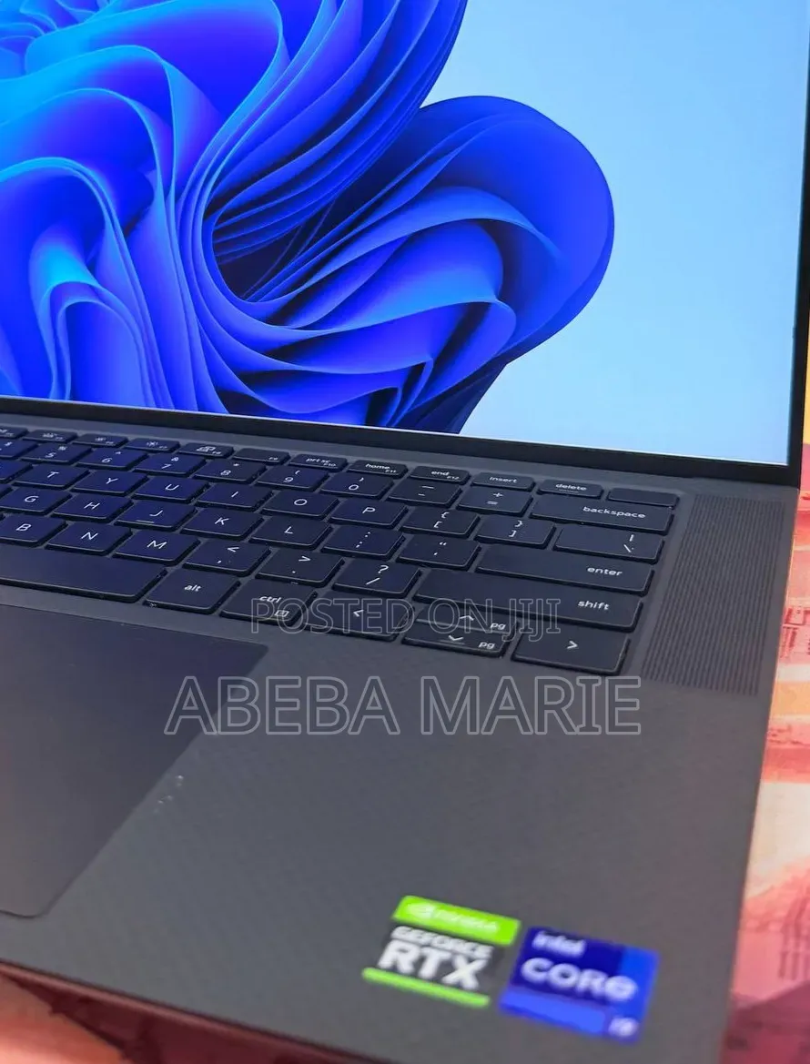 New Laptop Dell Precision 5560 16GB Intel Core i9 SSD 512GB