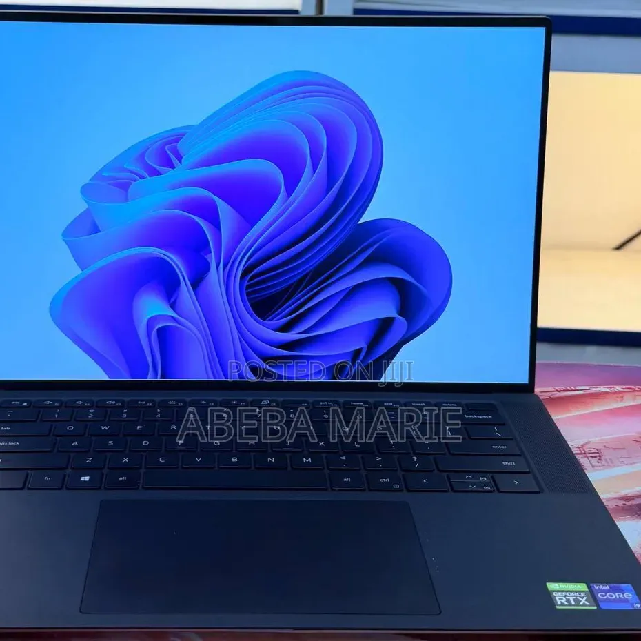 New Laptop Dell Precision 5560 16GB Intel Core i9 SSD 512GB