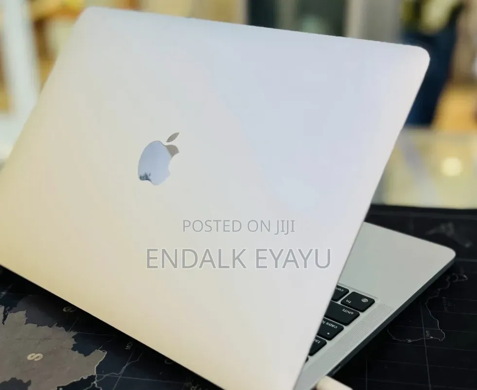 Laptop Apple MacBook Pro 2020 M1 16GB Apple M1 Pro SSD 256GB