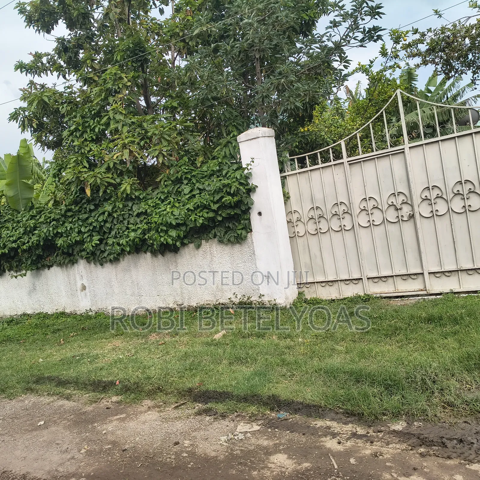 Furnished 6bdrm House in Service, East Shewa for sale