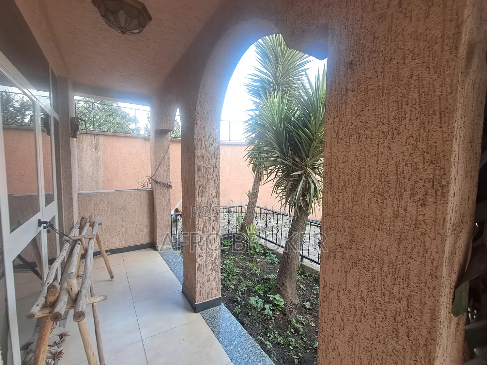 Furnished 7bdrm House in Kality Main Road, Akaky Kaliti for sale
