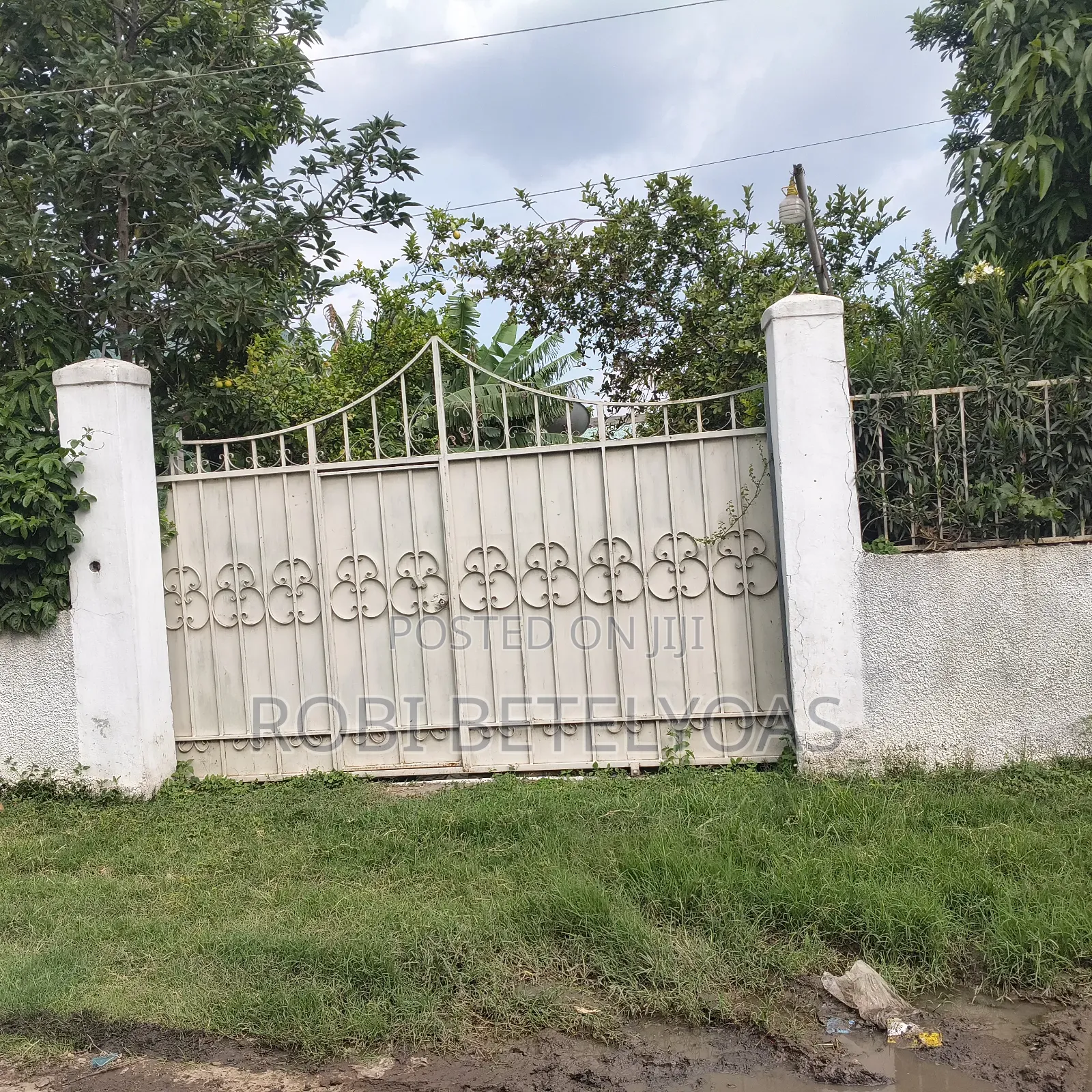 Furnished 6bdrm House in Service, East Shewa for sale
