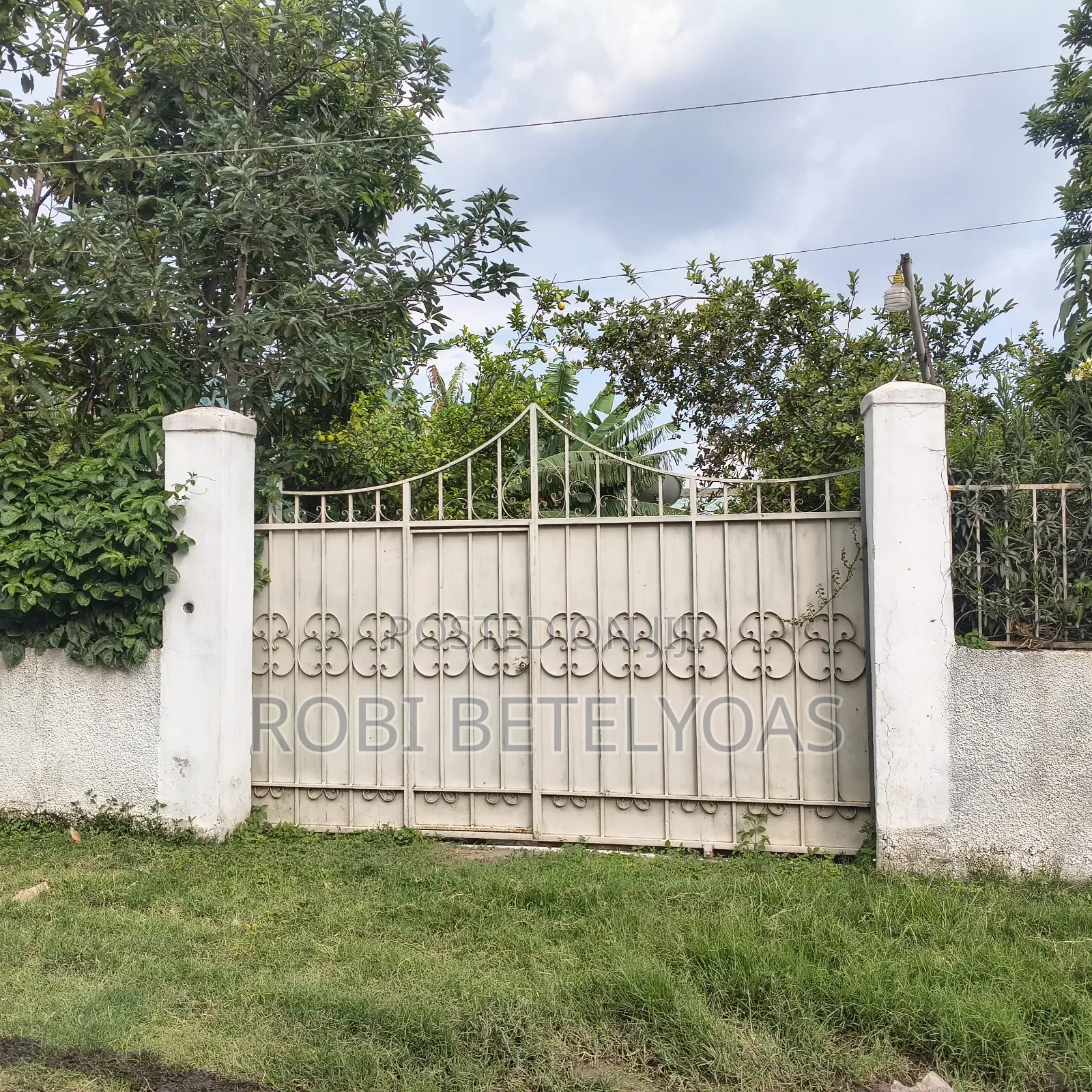 Furnished 6bdrm House in Service, East Shewa for sale