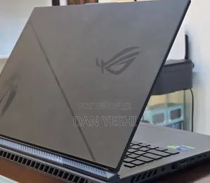 New Laptop Asus ROG Strix G18 32GB Intel Core i9 SSD 1T