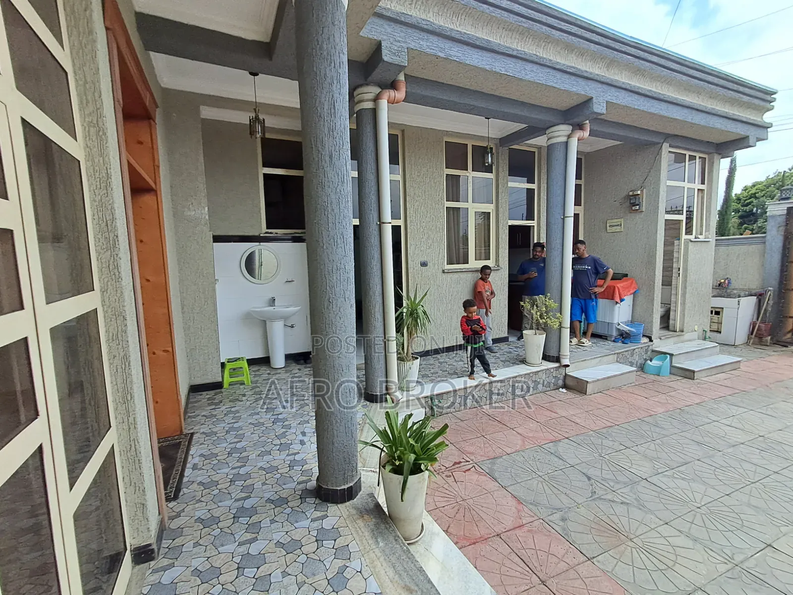Furnished 4bdrm House in Akaky Kaliti for sale