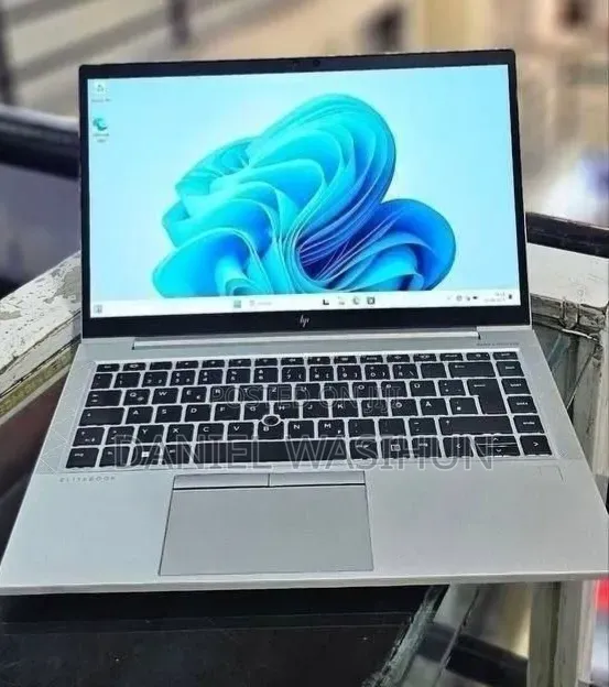 New Laptop HP EliteBook 840 G8 16GB Intel Core i7 SSD 512GB