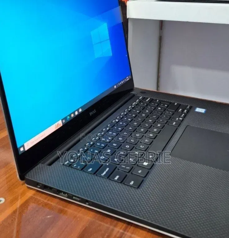 New Laptop Dell 16GB Intel Core i7 SSD 512GB