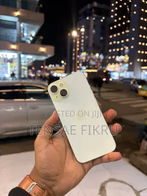 Apple iPhone 15 256 GB Yellow